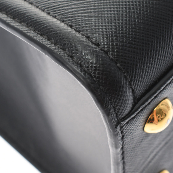 Prada Handbag Gold Metal Fittings Saffiano Black - Picture 6 of 10